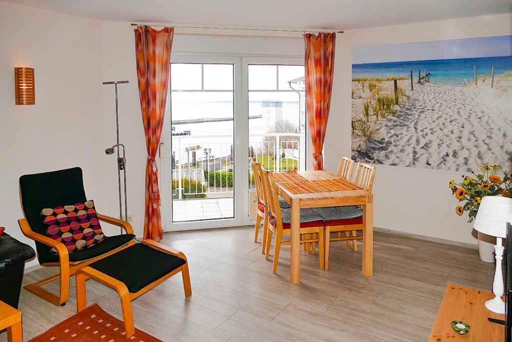 Ferienappartement Fraenzi Mit Herr Sassnitz Exterior foto